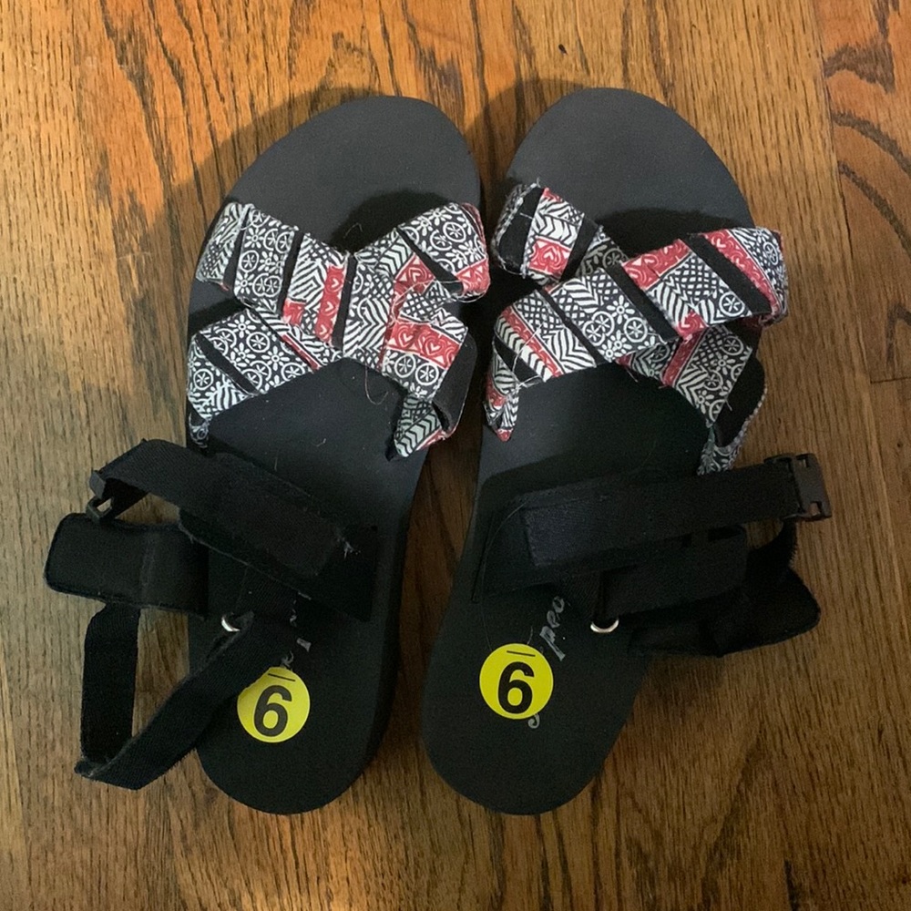 NWOT free people sandals